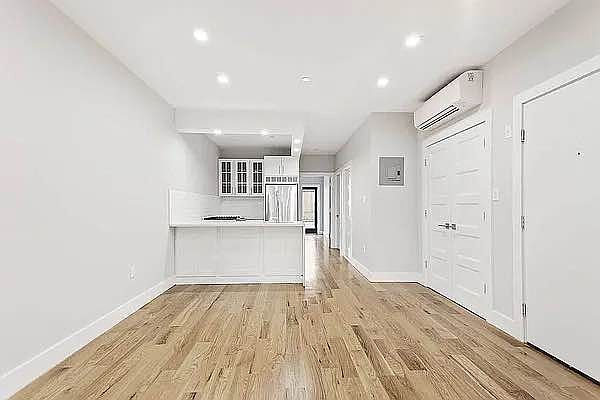 1st image of 62 Somers St #4R