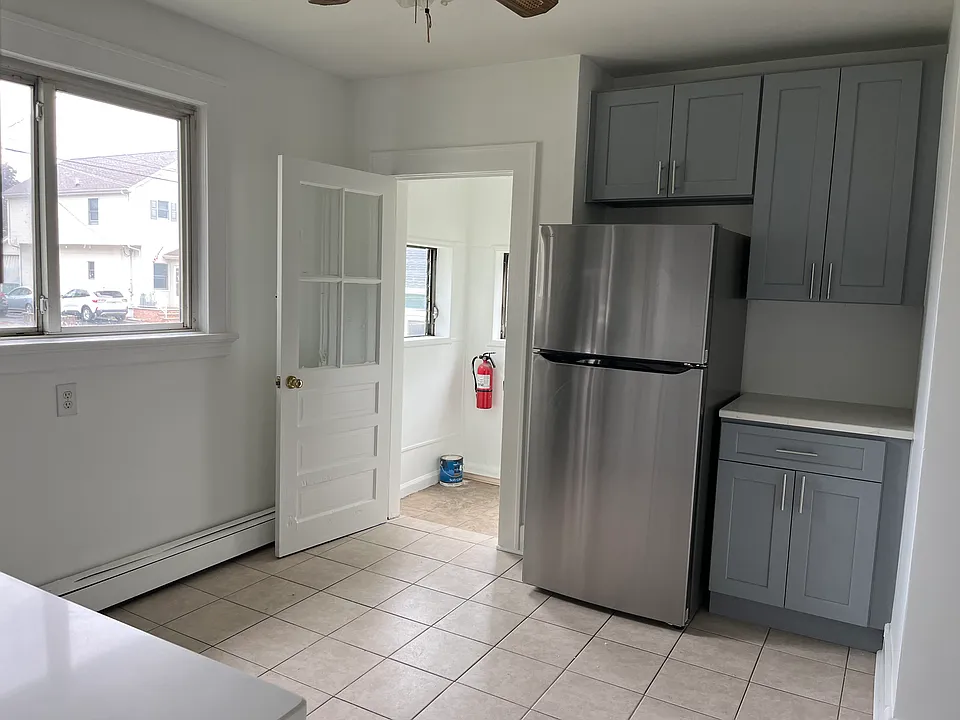 23-03 Rosalie St
