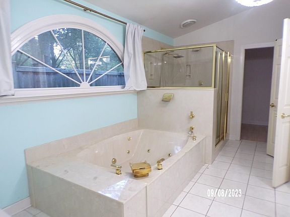 5th image of 85 Shiloh Dr
