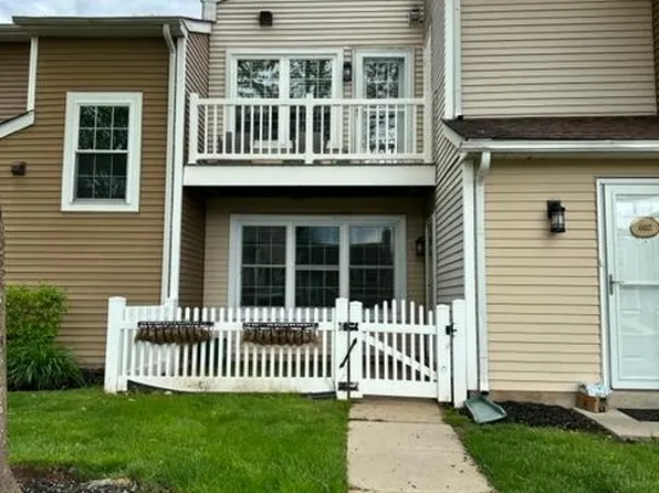 601 Ferris Ln #F1, Doylestown, PA 18901