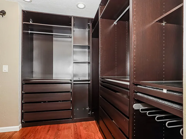 635 Pilgrim Dr — Photo 11
