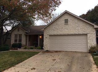 194 Whispering Wind Dr, Georgetown, TX 78633