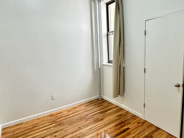 2310 2nd Avenue image 6 of 12