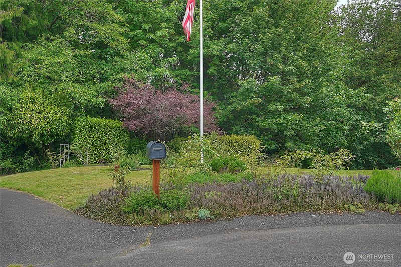 5th image of 0 Agnes Road NE