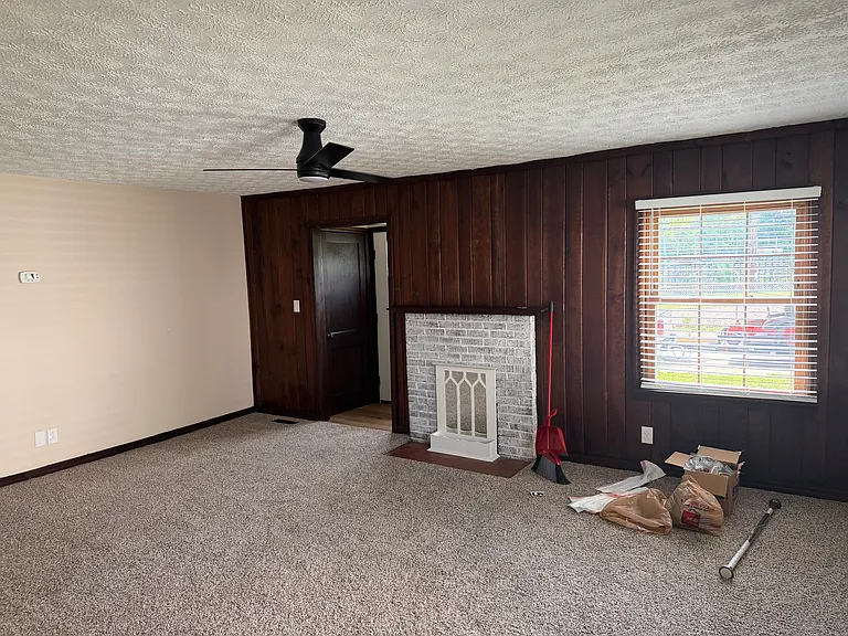 518 W Sun St — Photo 2