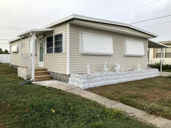 4907 4th St W, Bradenton, FL 34207