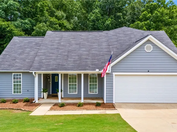 1509 Albert Ct, Opelika, AL 36801