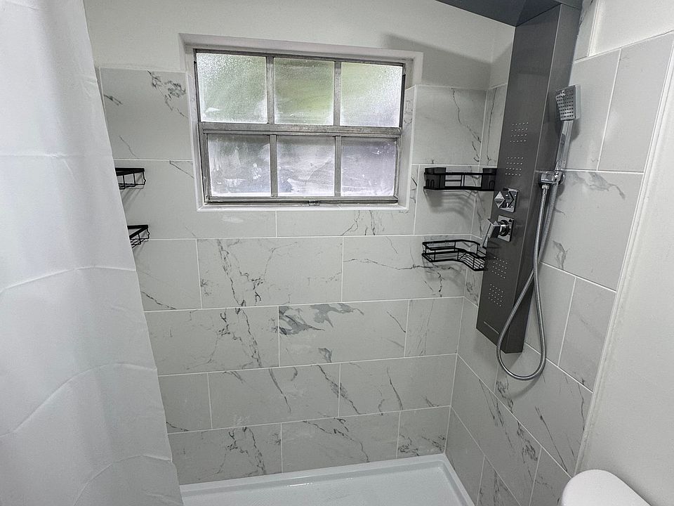 1st image of 1717 Warfield Pl