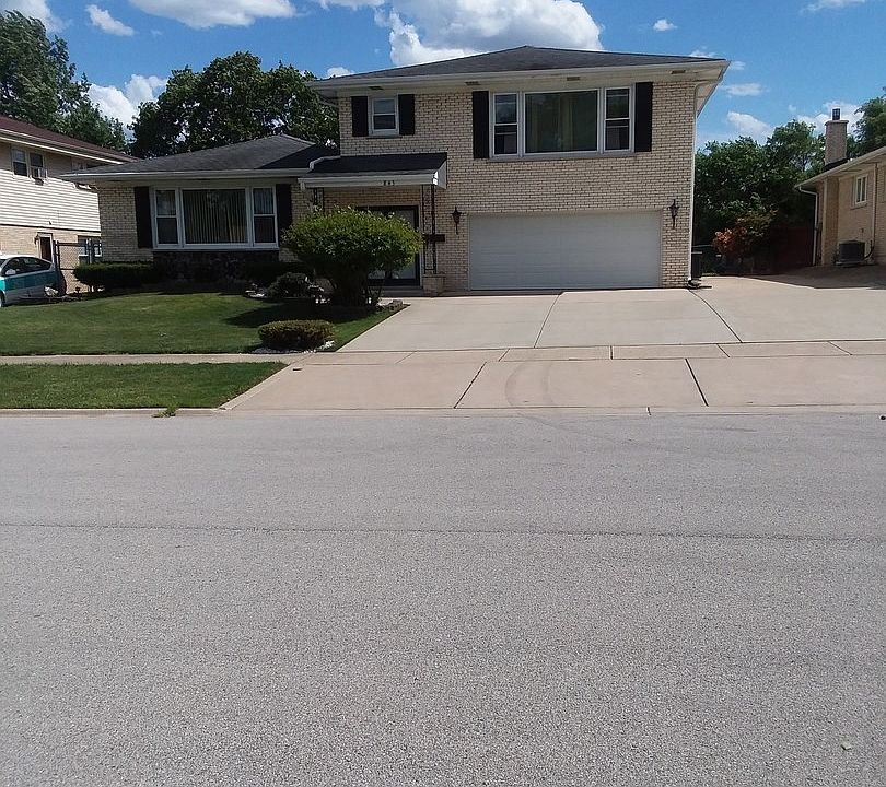 1st image of 843 W Heritage Dr #0