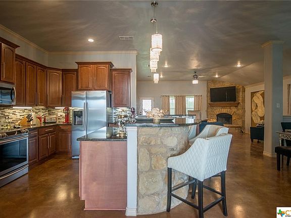 4th image of 219 Black Walnut Ct
