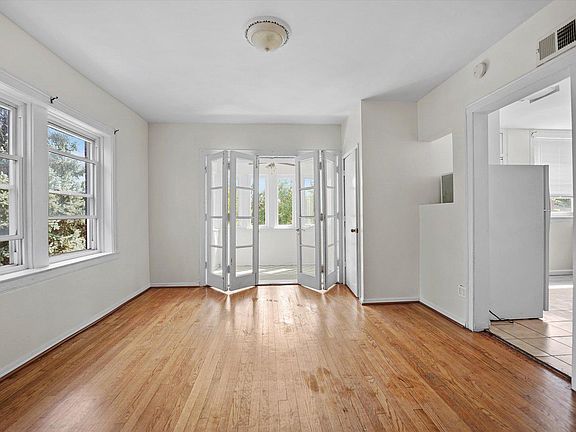 4th image of 6648 S Albany Ave APT 2