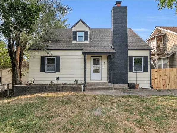 1003 E Walnut St, Independence, MO 64050