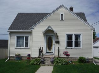 1338 S 21st St, Manitowoc, WI 54220