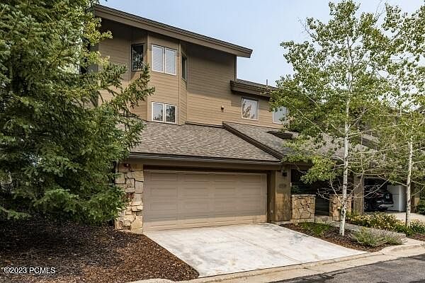 1st image of 1587 Lakeside Cir #1587