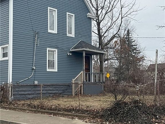 5th image of 10749 Hull Ave