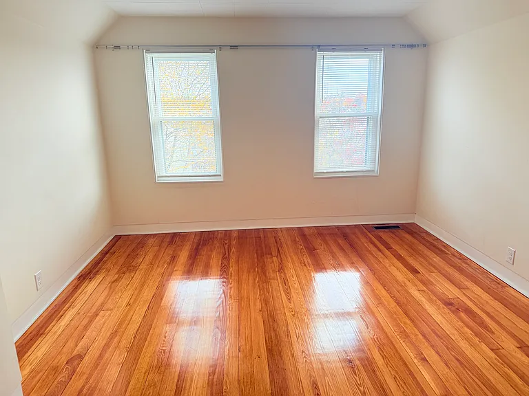 10 Packard Ave #2 — Photo 11