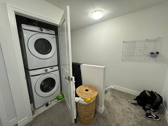861 Edinburgh Dr — Photo 9