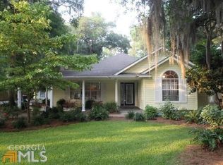 51 Sadler Cove Dr, Woodbine, GA 31569