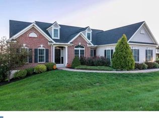93 Fieldview Dr, Spring City, PA 19475
