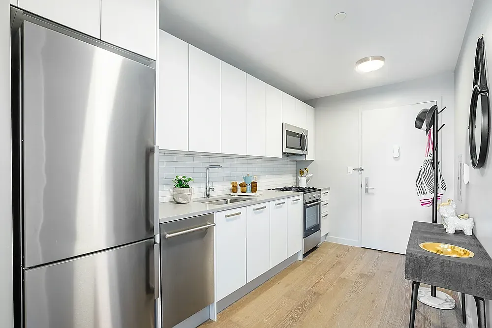 751 East 6th Street — Photo 3