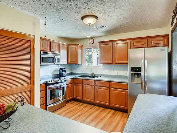 5th image of 2030 Eastland Dr