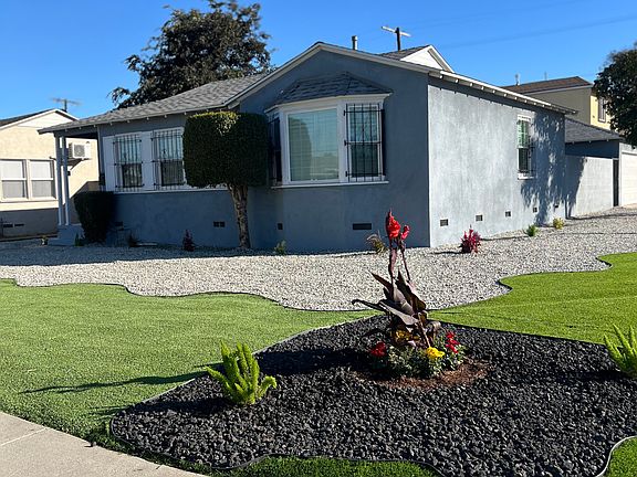 2nd image of 900 E 118th Pl