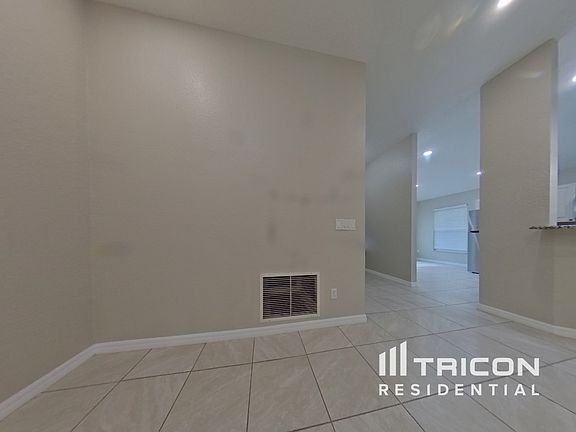 5th image of 1204 W 13th Pl