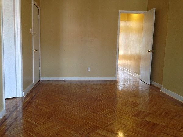 2nd image of 858 Lafayette Ave