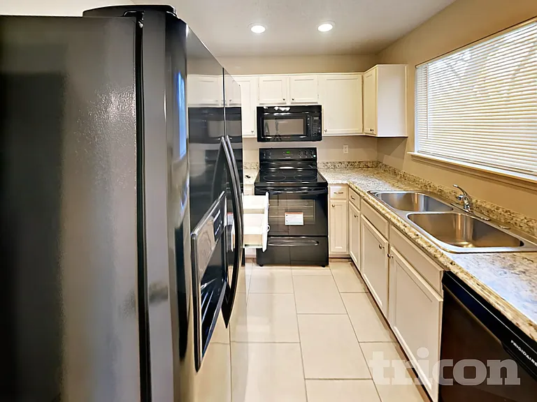7814 Eastern Bluebird Dr — Photo 6