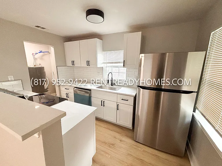 404 Oak St — Photo 7