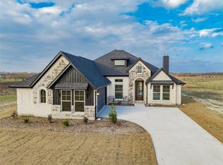 424 Deer Ln, Celeste, TX 75423