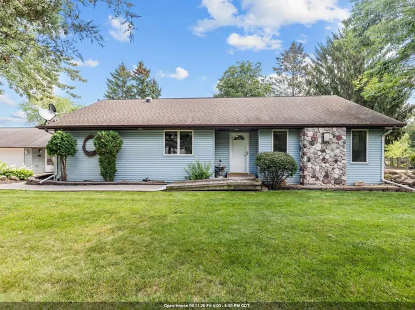 8443 Oconnells Resort Rd, Winneconne, WI 54986