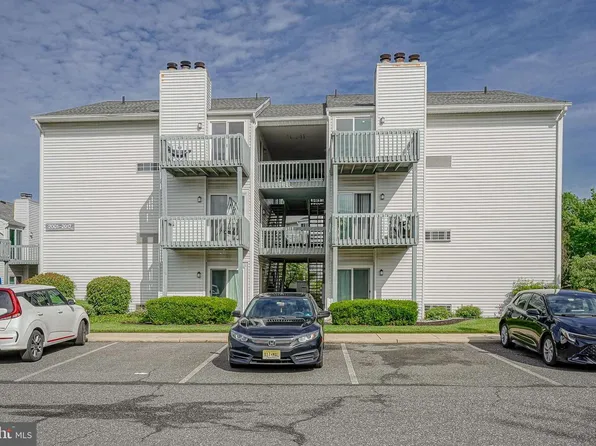 2008 Lucas Ln, Voorhees, NJ 08043
