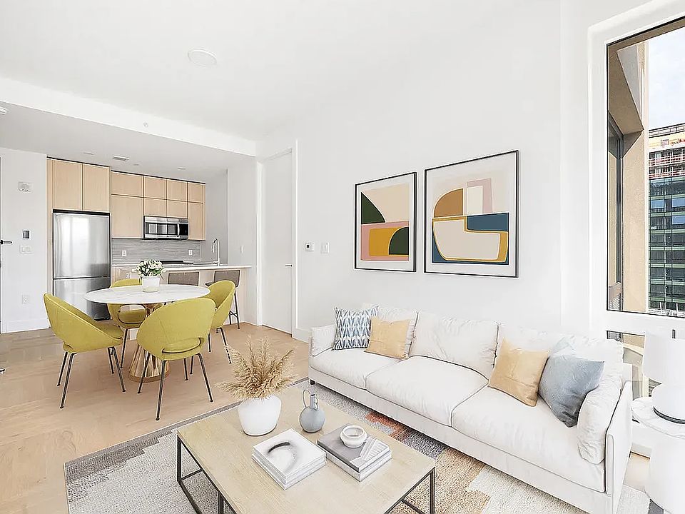 1st image of 213 Bond St #3L