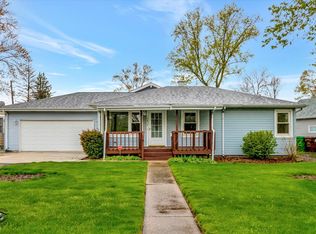 16834 Riverside Dr, Tinley Park, IL 60477