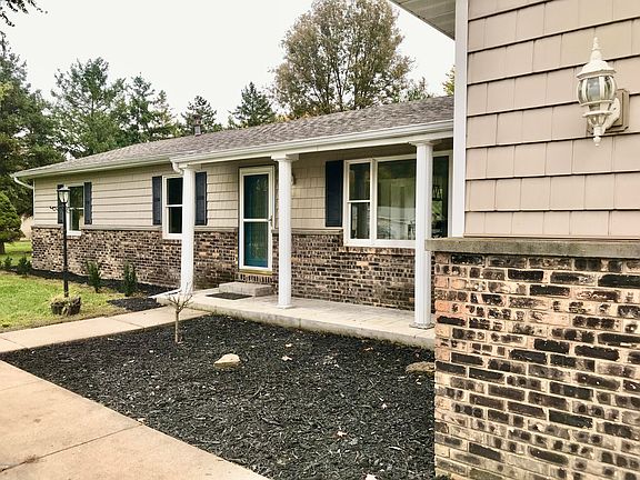 5th image of 28657 Fairlane Dr