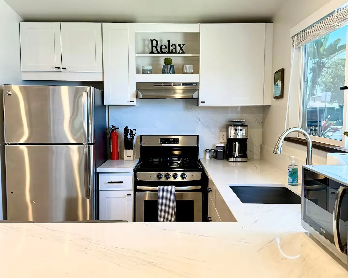 Studio, 490 sqft, $2,395 — Photo 3