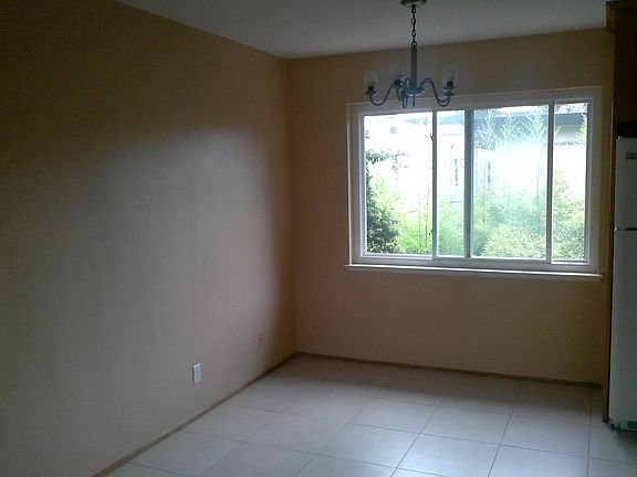 5th image of 327 Elm St APT 4