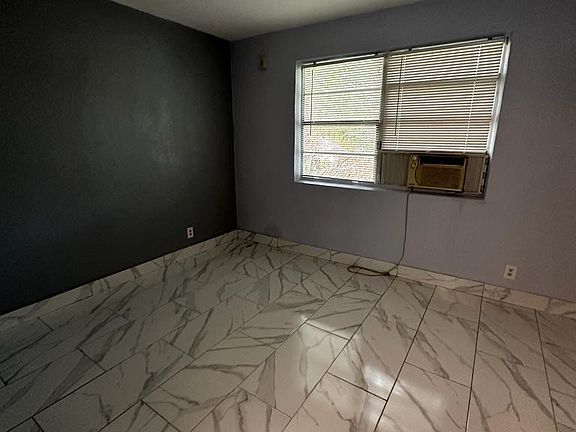 5th image of 3251 SW 44th St APT 201