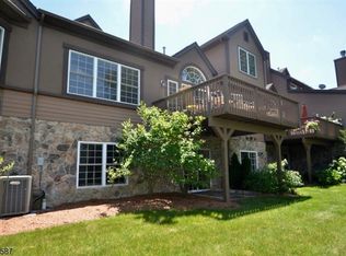 55 Bracken Hill Rd, Hamburg, NJ 07419