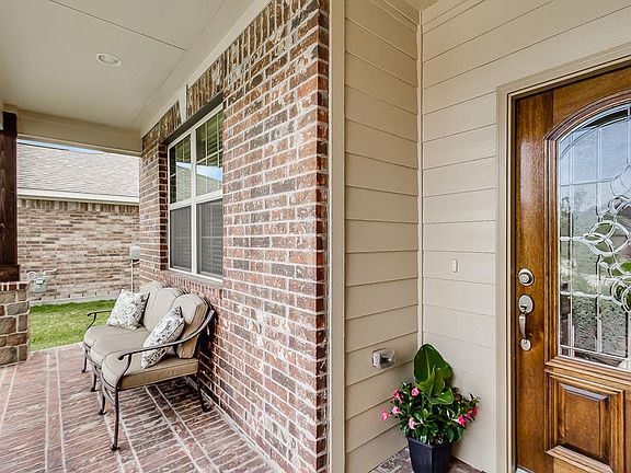 2nd image of 21530 Prairie Crest Dr