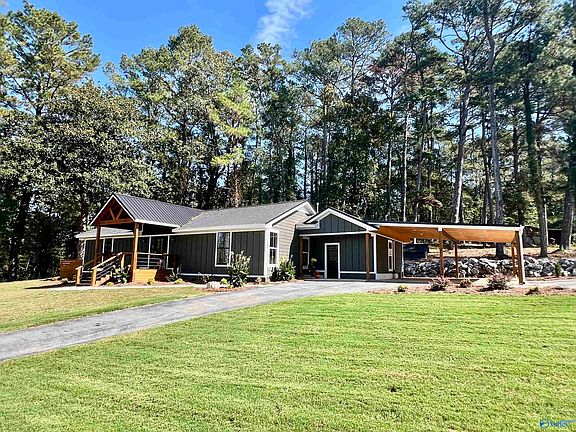 2nd image of 307 Ray St