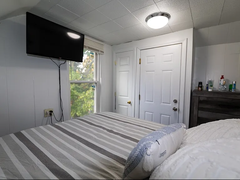 1315 Howard Ave #3 — Photo 8