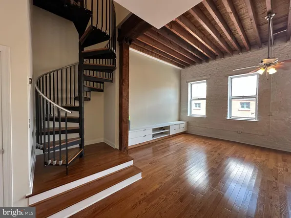 141 N 2nd St APT 3C, Philadelphia, PA 19106