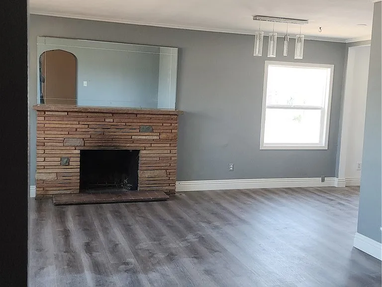 858 S Riverside Ave — Photo 4