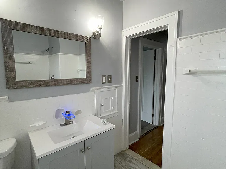 2286 Calvert St — Photo 18