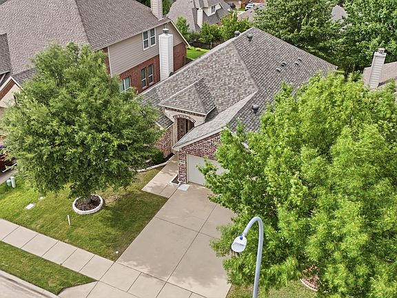 5th image of 4521 Lakeside Hollow St