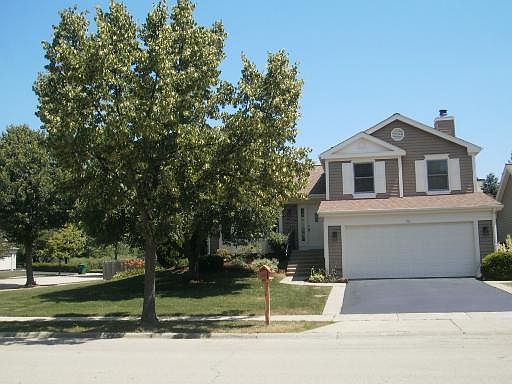 1st image of 903 N Willowbrook Dr