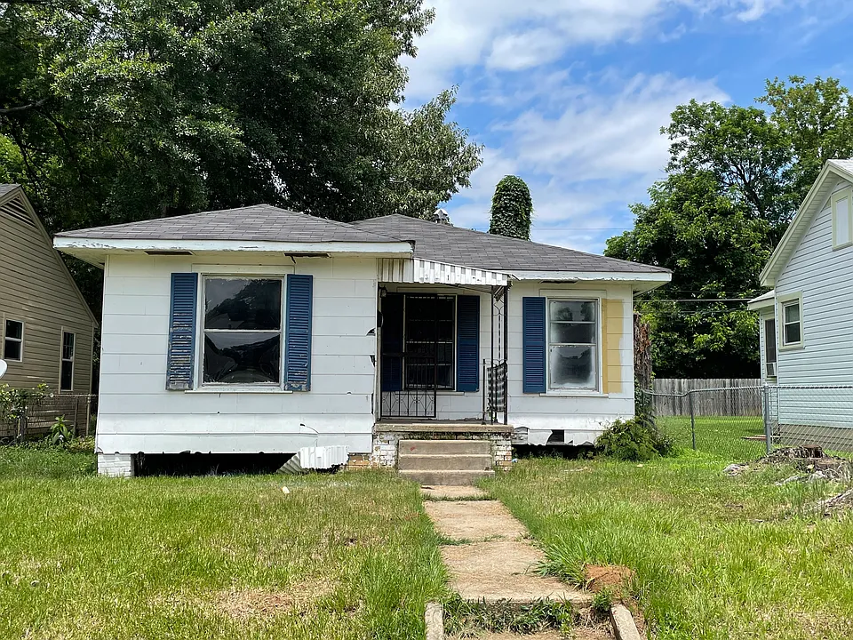 3310 Lillian St