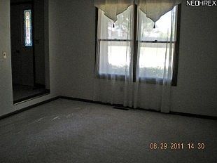 5th image of 1479 Hawthorne Ct